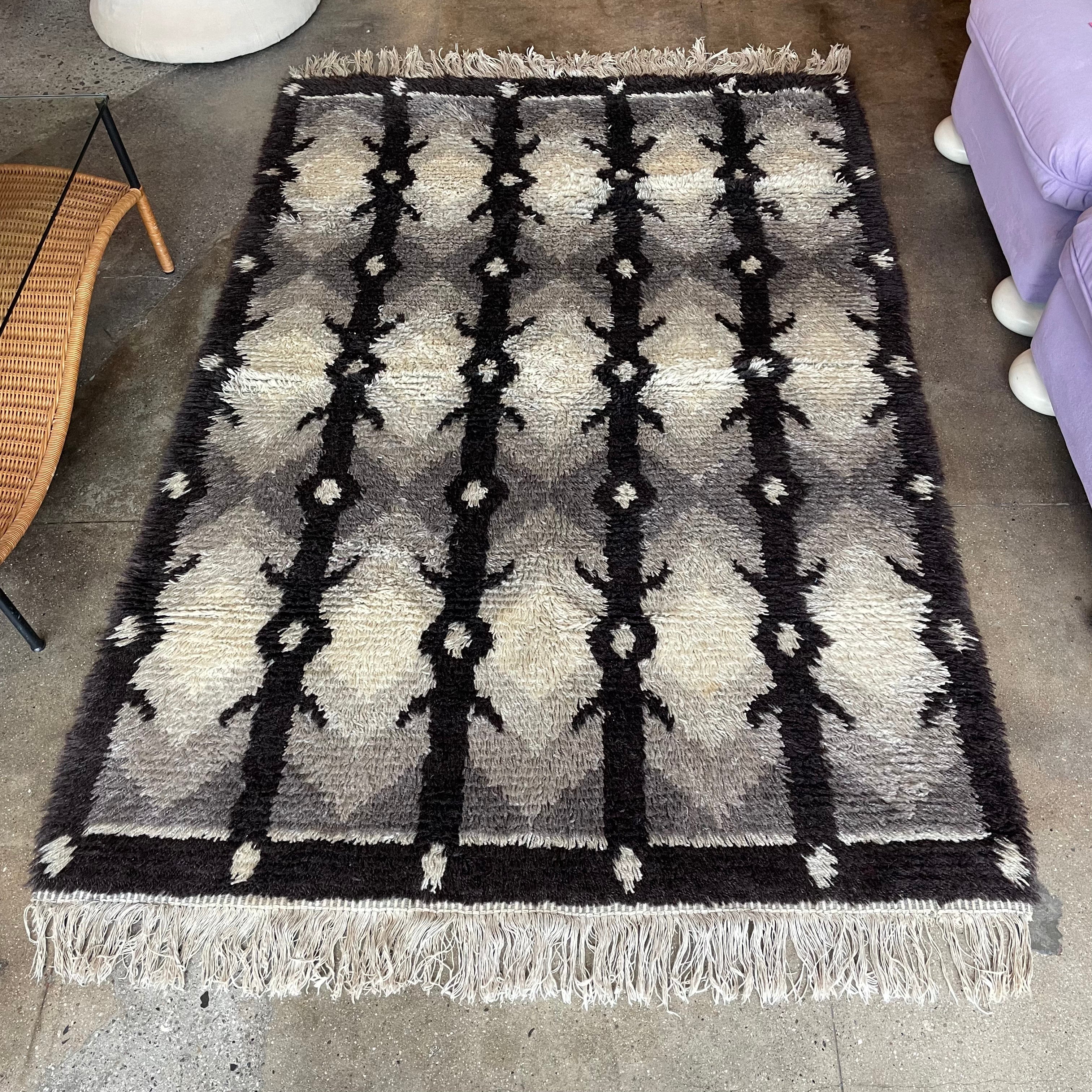 4’3” x 7” Vintage 1970’s Rya Rug