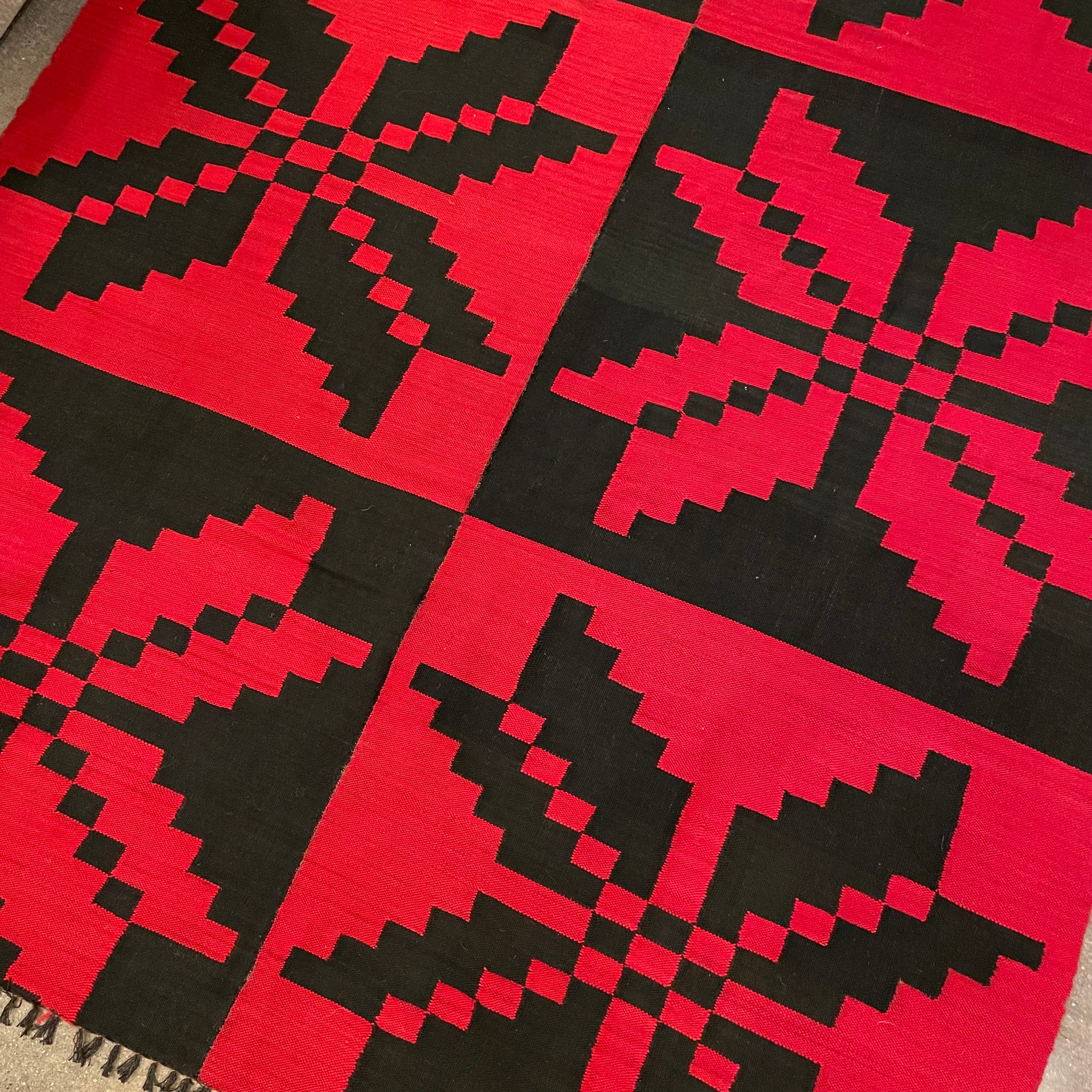 5’5” x 10’ Turkish Kilim Rug