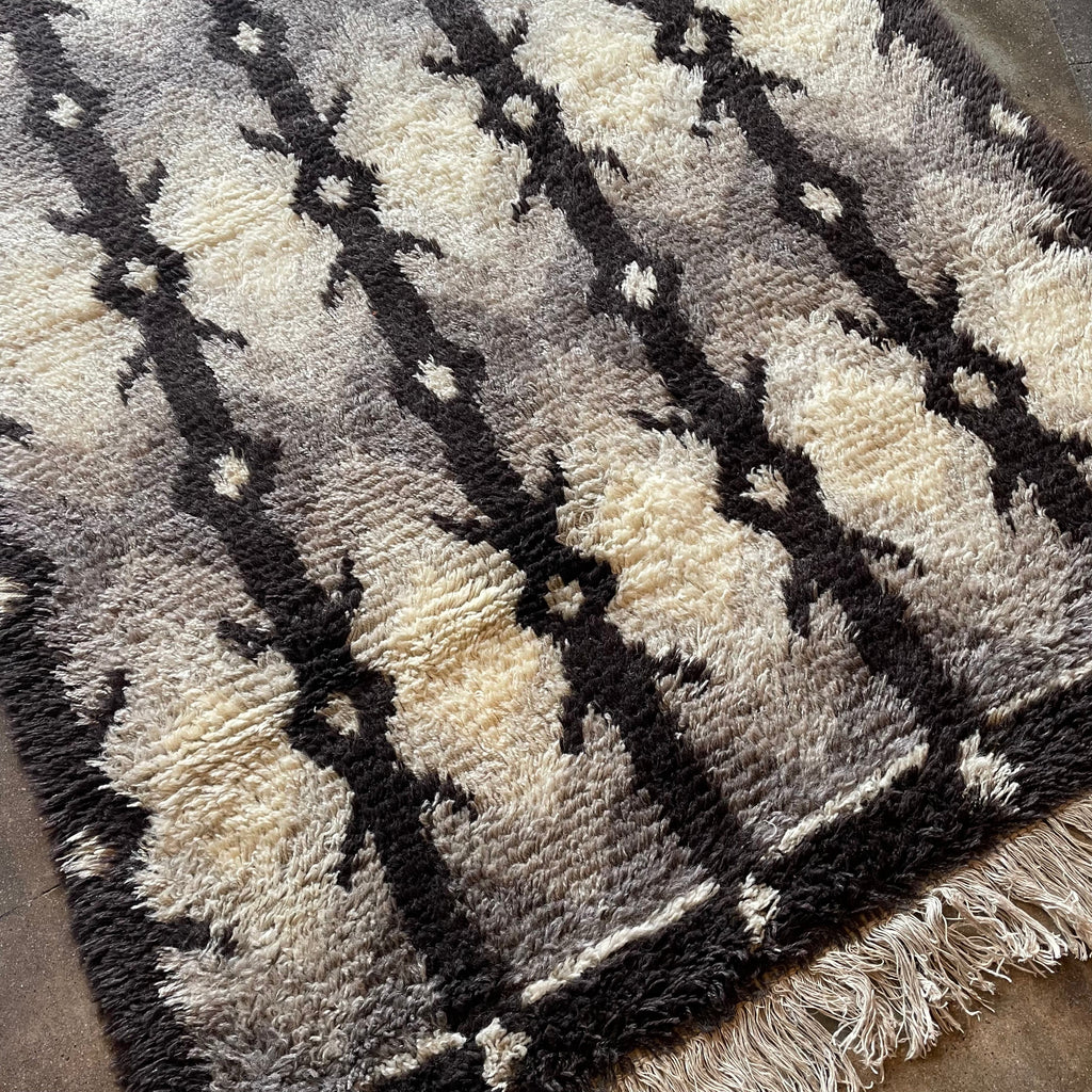 4’3” x 7” Vintage 1970’s Rya Rug