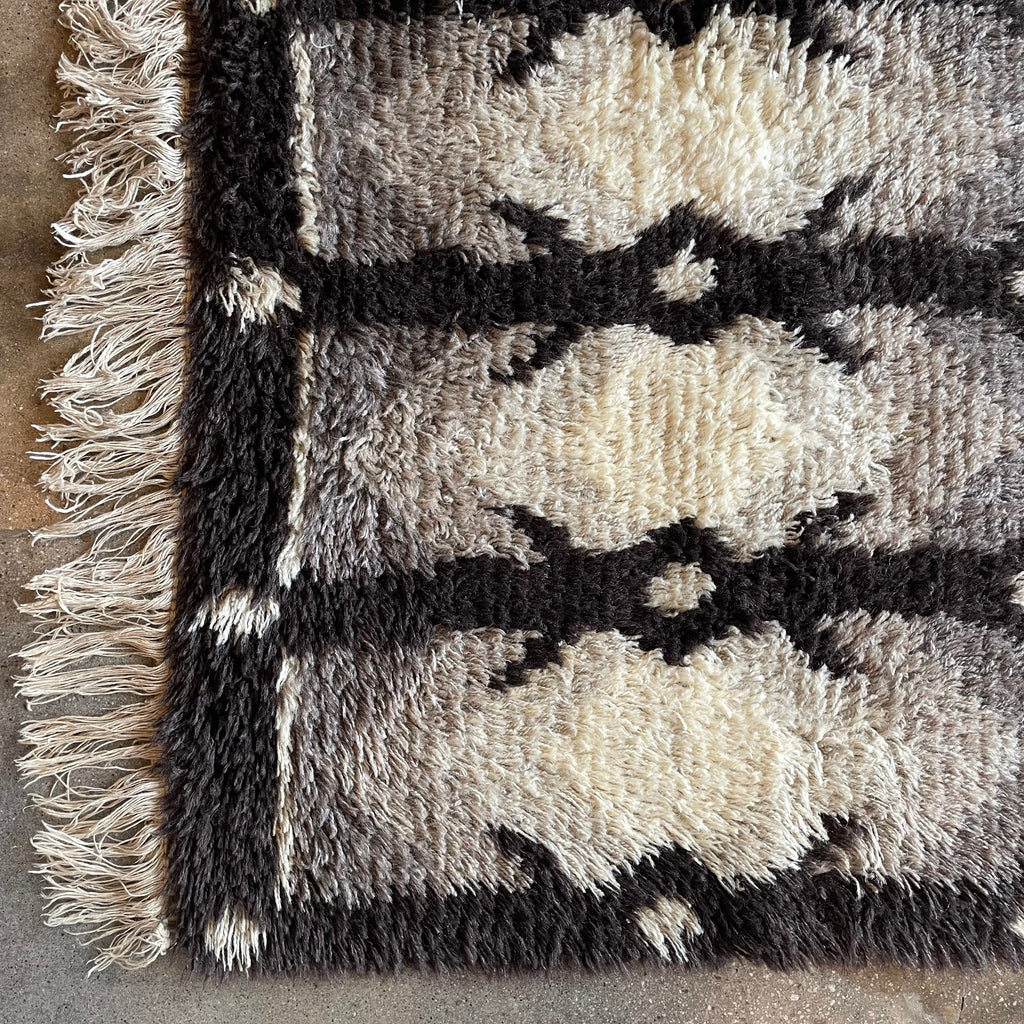 4’3” x 7” Vintage 1970’s Rya Rug