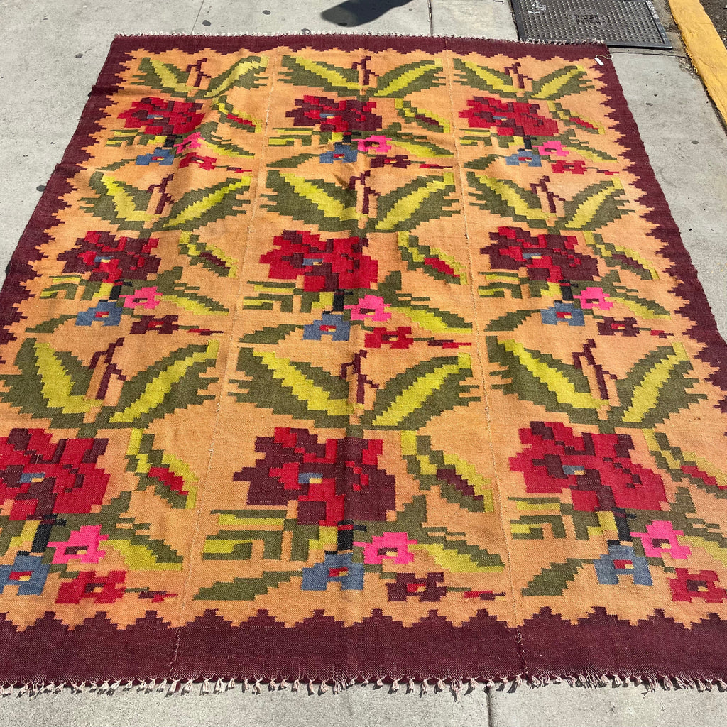 Vintage Peruvian Kilim Rug - 6'3" x 7'9"