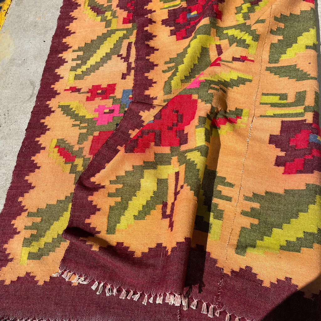 Vintage Peruvian Kilim Rug - 6'3" x 7'9"