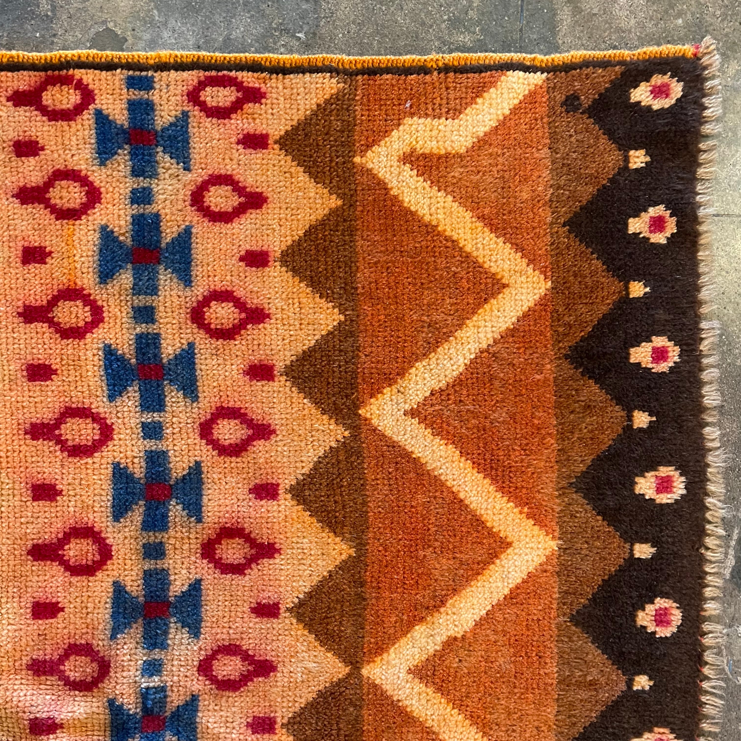 3'10" x 6'4" Vintage Turkish Rug